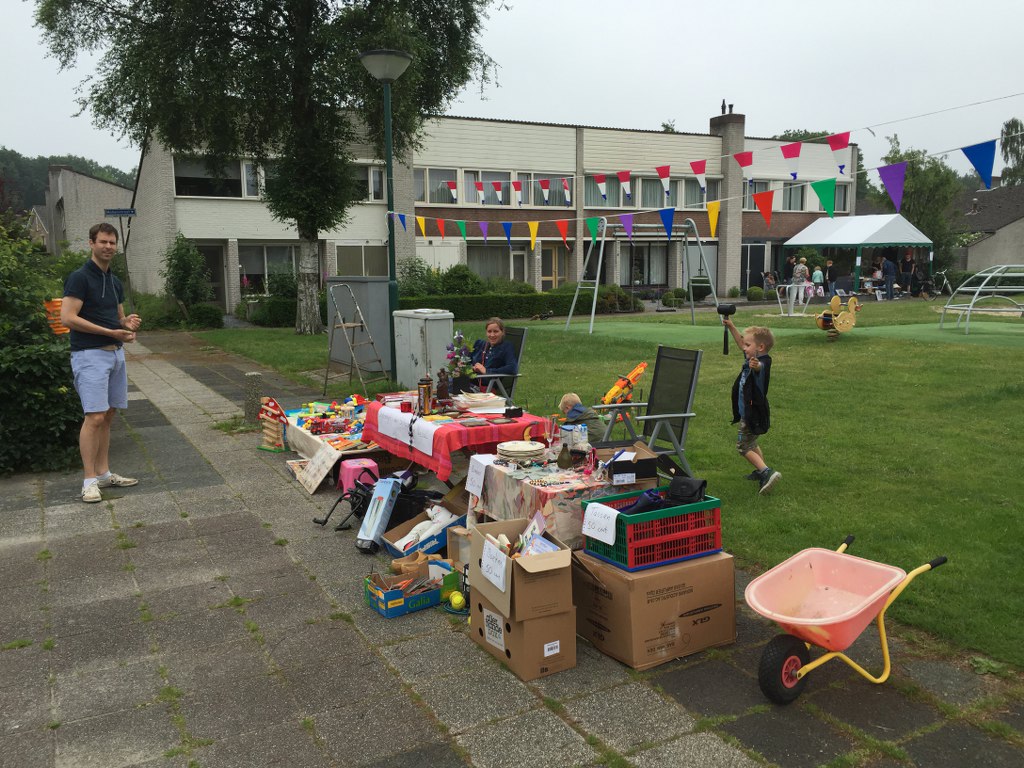 Garagesale (3)
